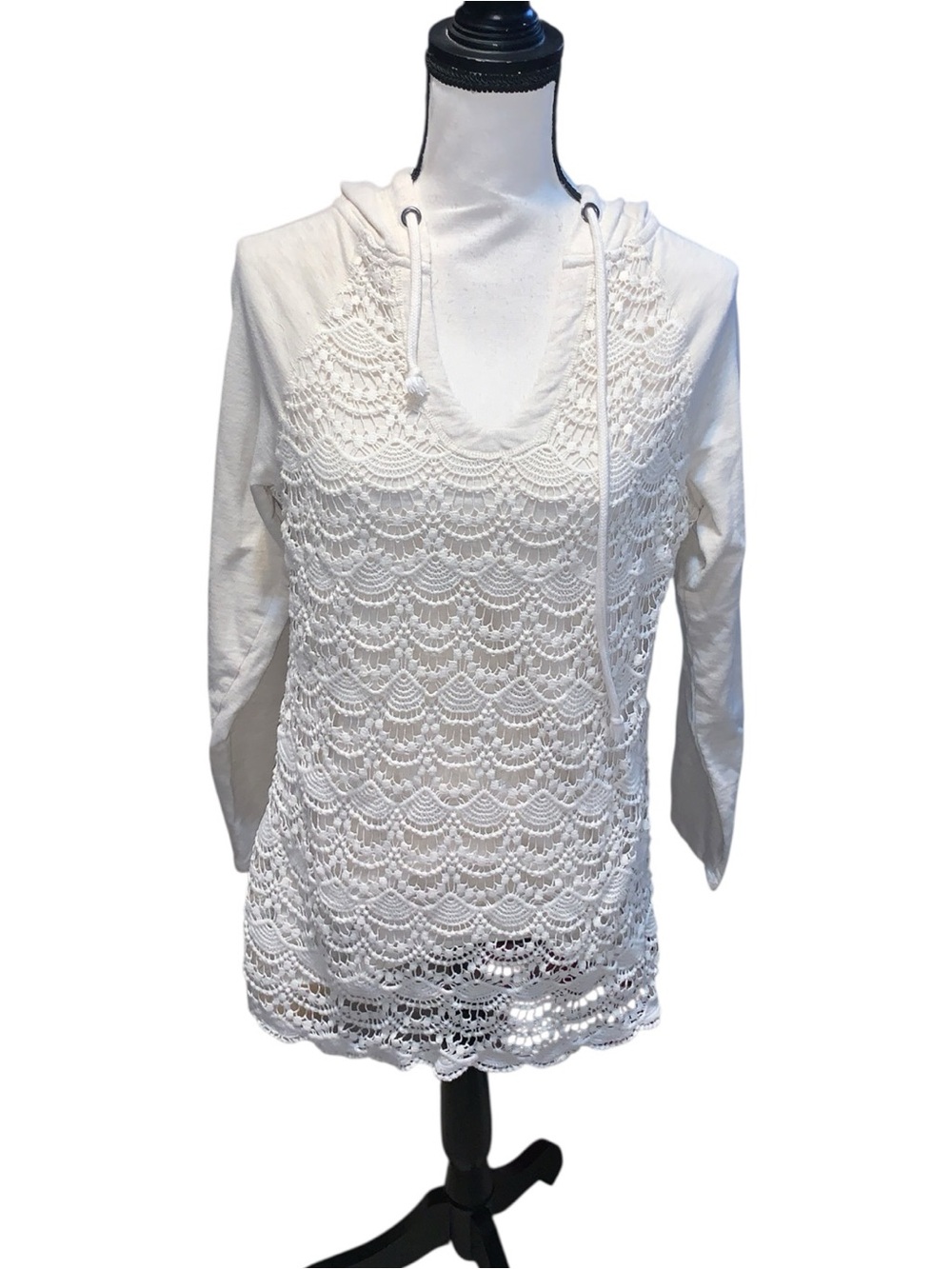 Maurices Women’s Cream Seashell Crochet Front Hoodie Sweater V-neck